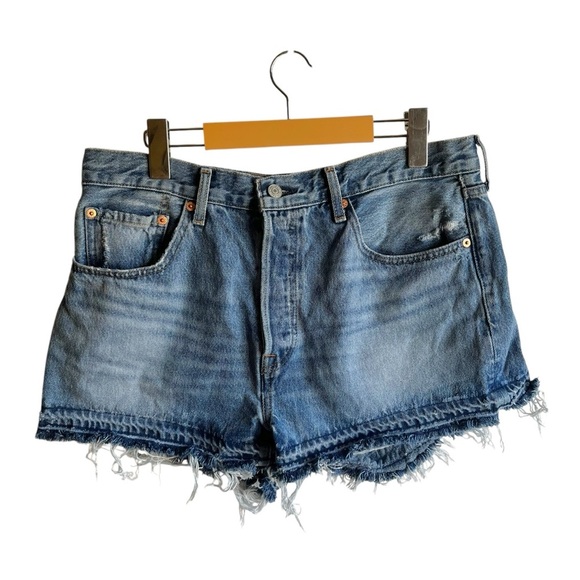 Levi's 501 Original Fit High Rise Blue Jean Shorts 31 Distressed Hem - Picture 2 of 14
